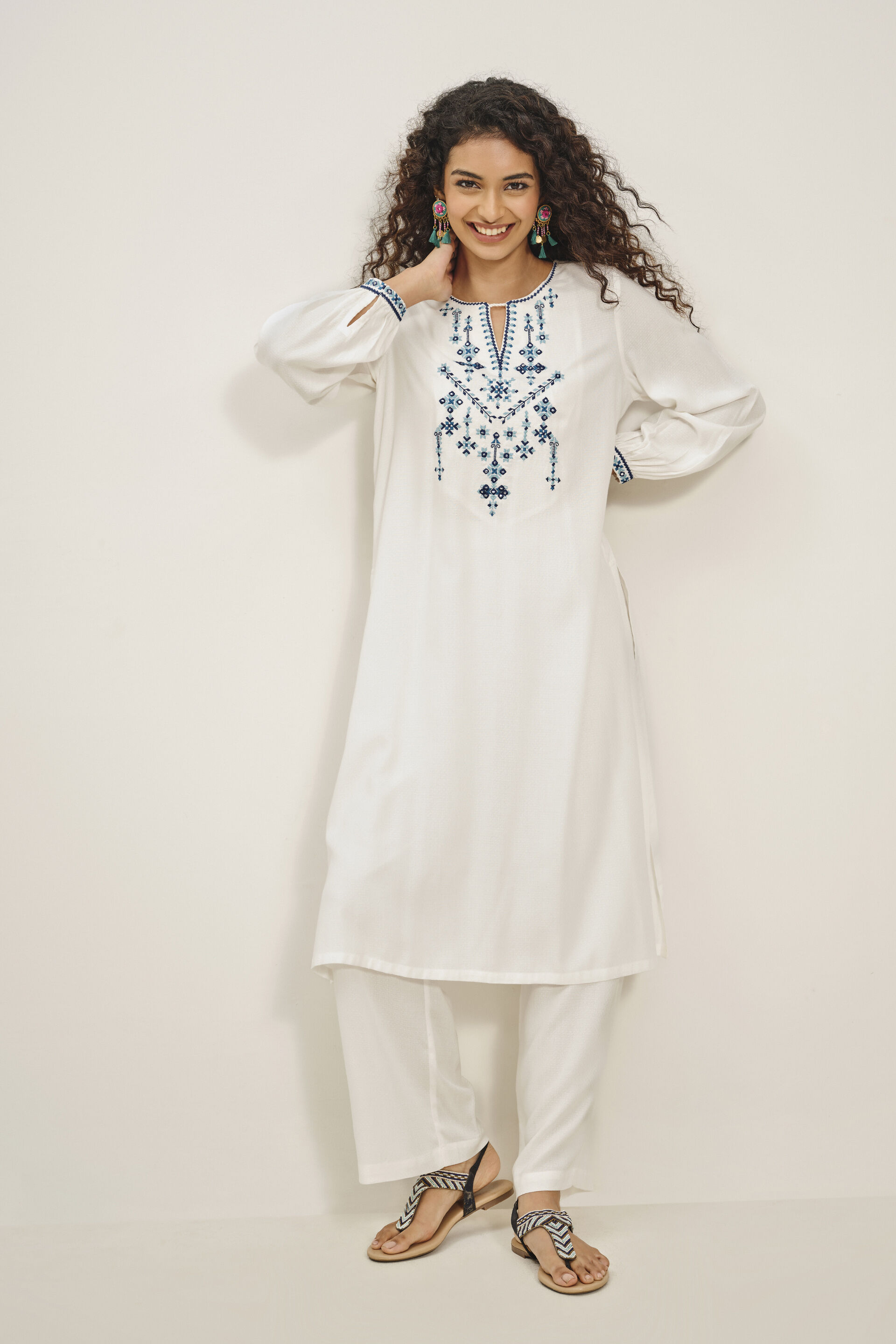 Nyaasa Embroidered White Kurta, White, image 2